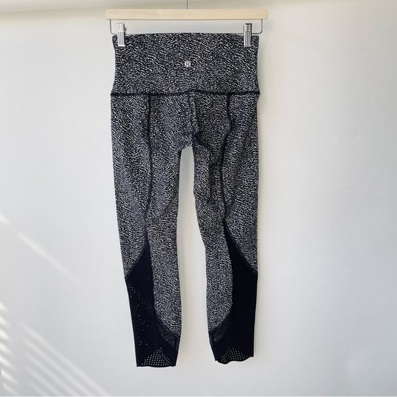 ❤️LULULEMON Wunder Under Pant High Rise Laser Cut panels G27 - Picture 4 of 10